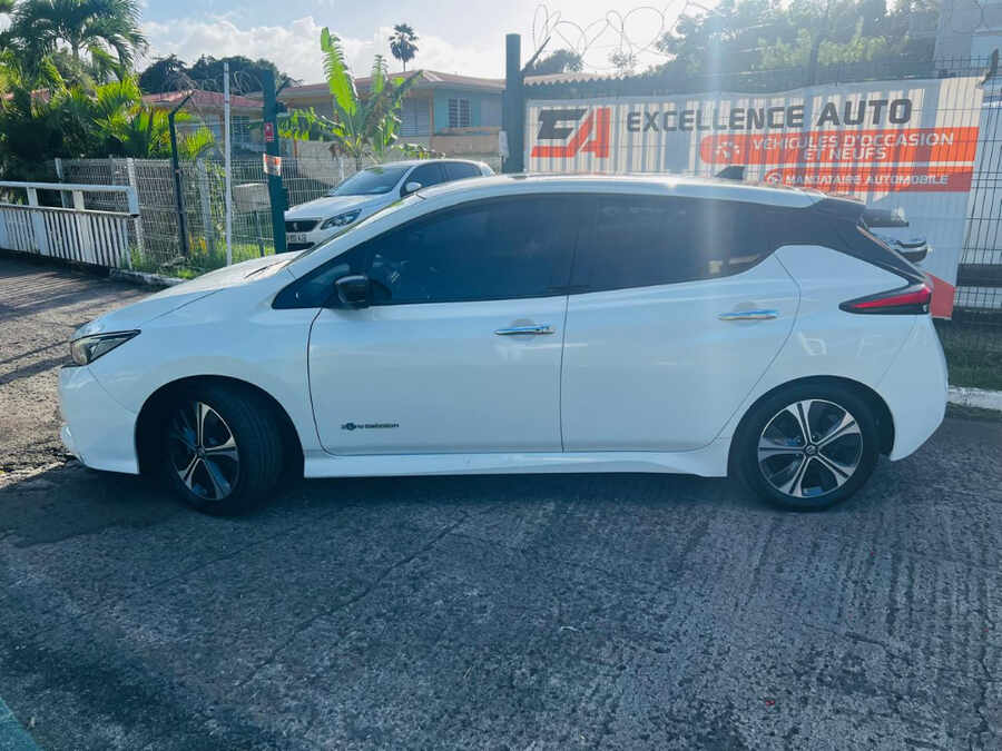 NISSAN LEAF (Photo 3)