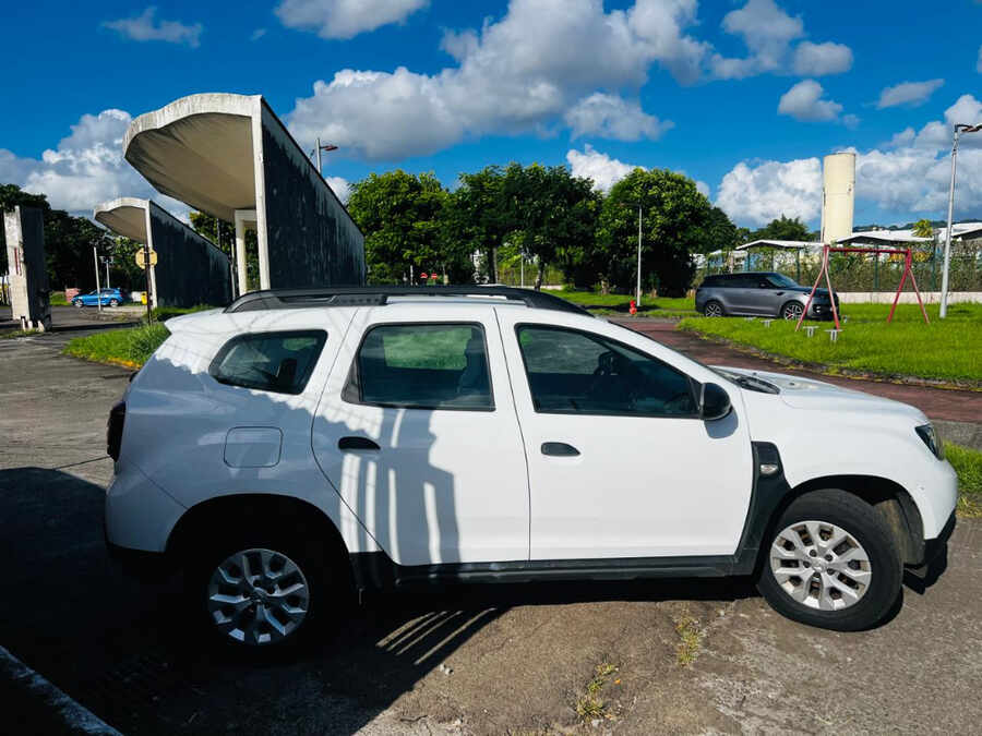 DACIA DUSTER 1.0L TCE 90CH 15 ANS 4X2 (Photo 4)