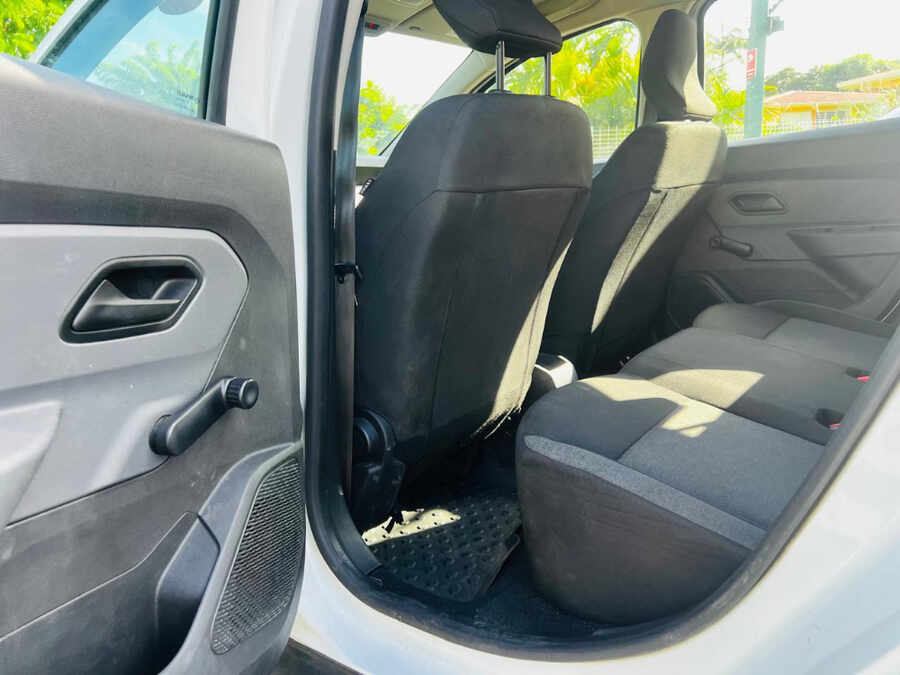 DACIA DUSTER 1.0L TCE 90CH 15 ANS 4X2 (Photo 8)